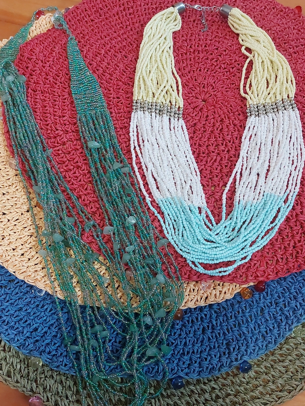 6pc Coastal Boho Set: 4 Round Woven Raffia Placemats & 2 Seed Bead Necklaces